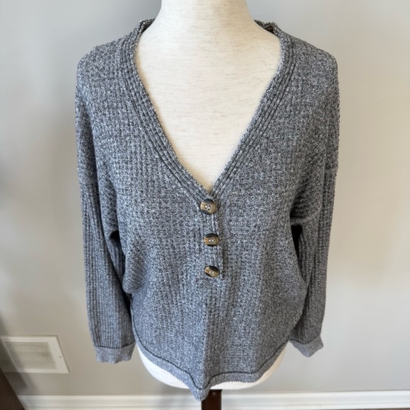 American Eagle Outfitters Gray Knit Top - Picture 2 of 8